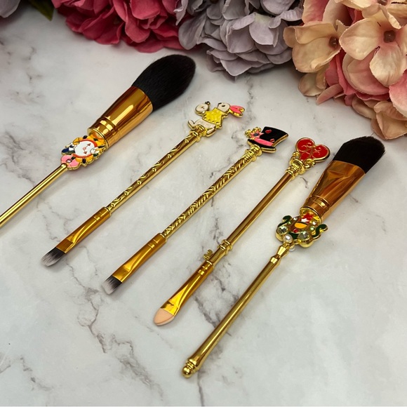 Alice in Wonderland Gold 5 Piece Makeup Brush Set - Picture 8 of 17